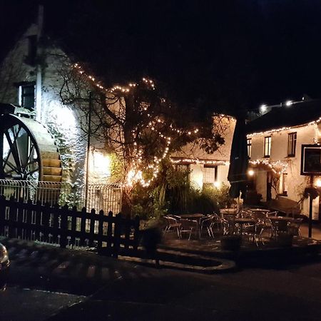 פולפרו The Crumplehorn Inn & Mill מראה חיצוני תמונה